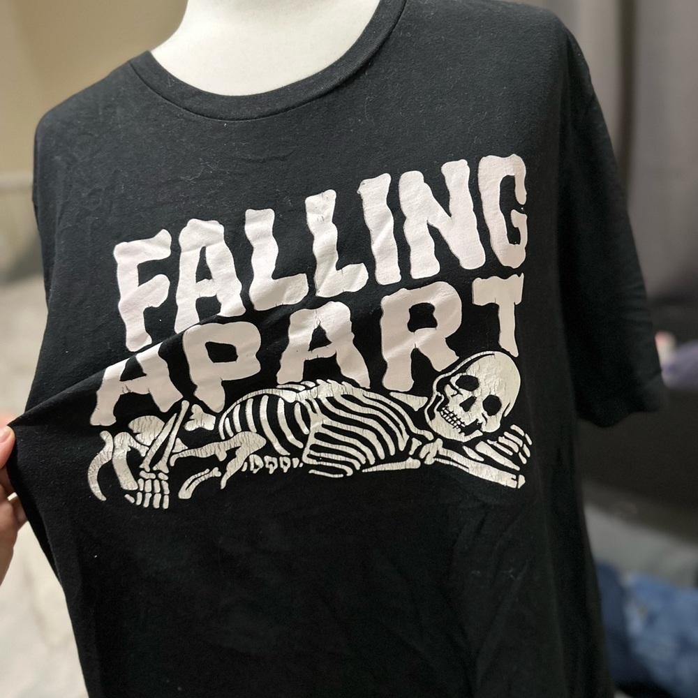 Falling apart black tee